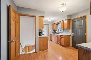 2112 Minnehaha Ave E, Saint Paul, MN 55119 - Photo 13