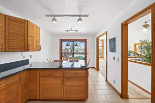 55 Interlachen Dr, Tonka Bay, MN 55331 - Photo 15