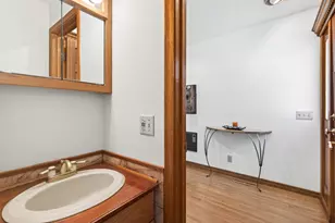 55 Interlachen Dr, Tonka Bay, MN 55331 - Photo 21