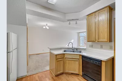 4275 Merrimac Lane N #20, Plymouth, MN 55446 - Photo 5