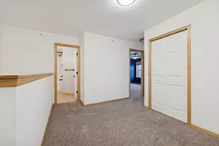 7539 Parkridge Way, Savage, MN 55378 - Photo 9