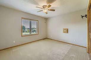 265 Mallard Dr, Shakopee, MN 55379 - Photo 21