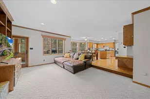 553 Omaha Rd, Hudson, WI 54016 - Photo 9