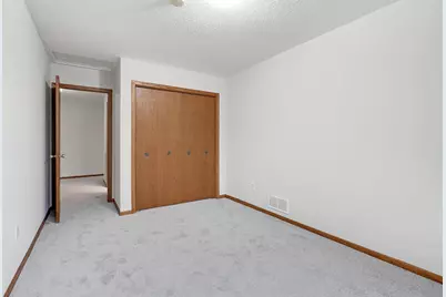 2075 13th Avenue W, Shakopee, MN 55379 - Photo 33