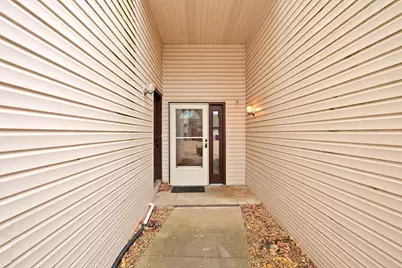 2075 13th Avenue W, Shakopee, MN 55379 - Photo 3