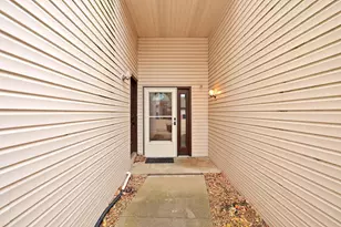 2075 13th Ave W, Shakopee, MN 55379 - Photo 3