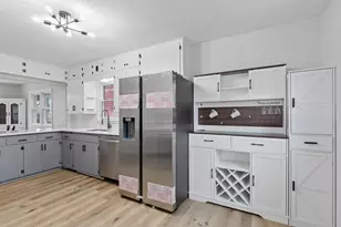 210 N Renville St, Winthrop, MN 55396 - Photo 9