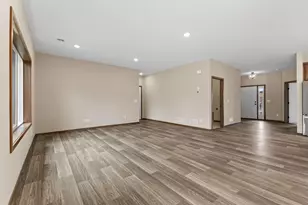 2557 County Rd I, Mounds View, MN 55112 - Photo 21