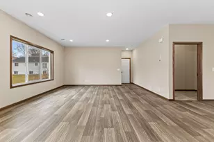 2557 County Rd I, Mounds View, MN 55112 - Photo 19