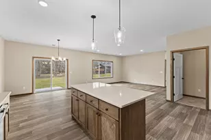 2557 County Rd I, Mounds View, MN 55112 - Photo 15