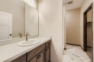 2557 County Rd I, Mounds View, MN 55112 - Photo 17