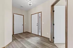 2557 County Rd I, Mounds View, MN 55112 - Photo 5