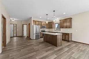 2557 County Rd I, Mounds View, MN 55112 - Photo 7