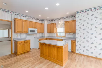 318 44th Avenue S, Moorhead, MN 56560 - Photo 5