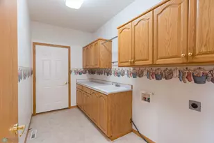 318 44th Ave S, Moorhead, MN 56560 - Photo 11