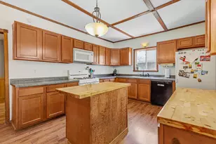 718 6th St NW, Faribault, MN 55021 - Photo 23