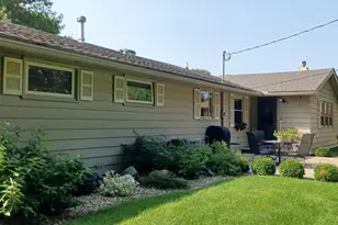 1115 Swanhill Dr, Albert Lea, MN 56007 - Photo 5