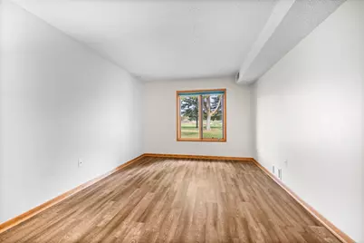 250 Freemont Avenue SE #136, Hutchinson, MN 55350 - Photo 11