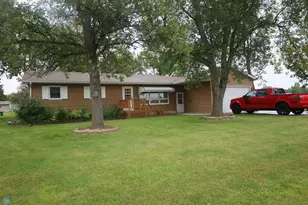 738 6th St S, Breckenridge, MN 56520 - Photo 1