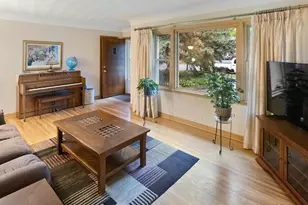 1075 St Paul Ave, Saint Paul, MN 55116 - Photo 5