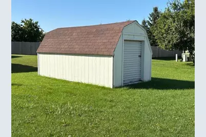 1114 Greenwood Street E, Thief River Falls, MN 56701 - Photo 21