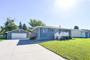 326 Crescent Ave, Crookston, MN 56716 - Photo 1