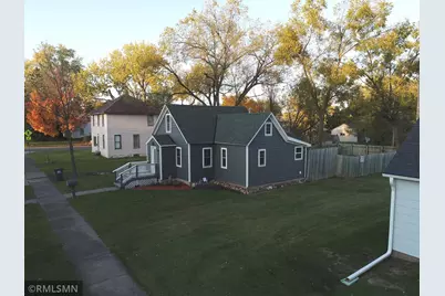 315 4th Avenue SE, Milaca, MN 56353 - Photo 1
