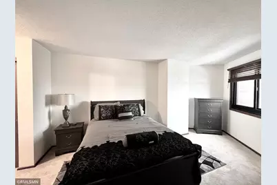 26 10th Street W #1807, Saint Paul, MN 55102 - Photo 15