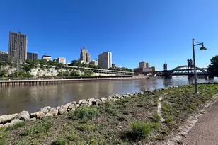 26 10th Street W, Saint Paul, MN 55102 - Photo 33