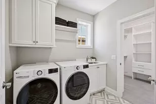 9044 Mills Ln, Chanhassen, MN 55317 - Photo 25