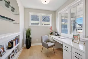 9044 Mills Ln, Chanhassen, MN 55317 - Photo 5