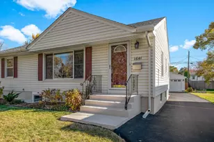 1641 Pennsylvania Ave S, Saint Louis Park, MN 55426 - Photo 3