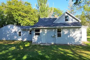 1209 14th St, Clarkfield, MN 56223 - Photo 5