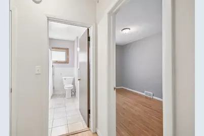 272 Butler Avenue E, West Saint Paul, MN 55118 - Photo 15