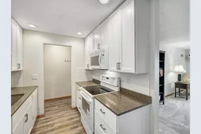 3421 Kent Street #614, Shoreview, MN 55126 - Photo 5