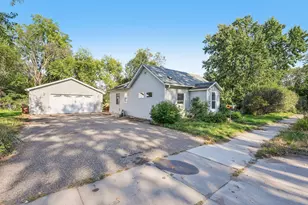 836 6th St N, Bayport, MN 55003 - Photo 1