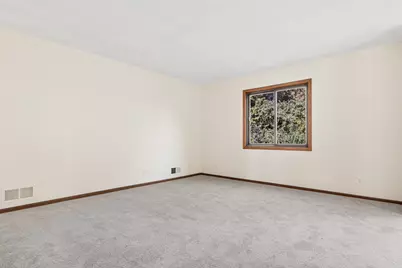 2507 Woodbridge Street, Roseville, MN 55113 - Photo 7