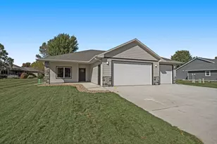 606 Britz Dr, Luverne, MN 56156 - Photo 1