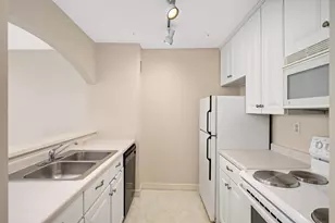 1181 Edgcumbe Rd, Saint Paul, MN 55105 - Photo 7