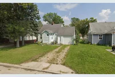 922 Tindolph Avenue S, Thief River Falls, MN 56701 - Photo 1