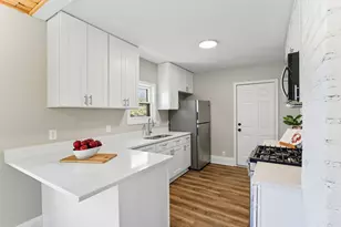 1292 Taylor Ave, Saint Paul, MN 55104 - Photo 1