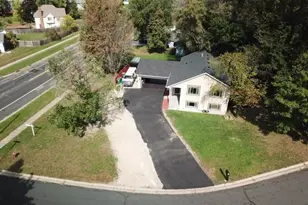 300 Butternut Ln, Burnsville, MN 55306 - Photo 5