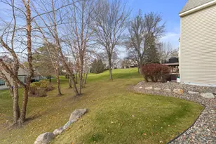 8716 N Bay Dr, Chanhassen, MN 55317 - Photo 27