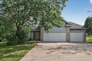 829 Jasmine Ave N, Lake Elmo, MN 55042 - Photo 19