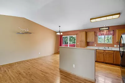 1802 18th Street SW, Austin, MN 55912 - Photo 5