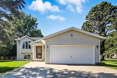 1802 18th Street SW, Austin, MN 55912 - Photo 1