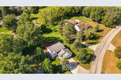 1802 18th Street SW, Austin, MN 55912 - Photo 3