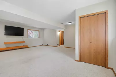 1802 18th Street SW, Austin, MN 55912 - Photo 25