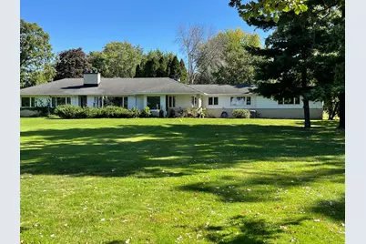 604 Oakland Place NE, Austin, MN 55912 - Photo 1