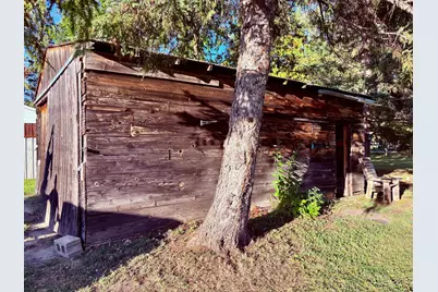 211 7th Avenue SE, Baudette, MN 56623 - Photo 9